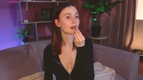 jennyfer_me online show from 06/18/26, 12:09