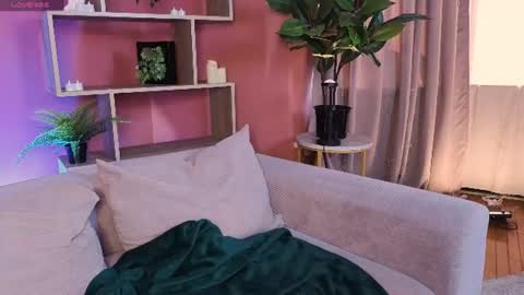 jennyfer_me online show from 06/21/26, 12:30