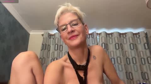 JennyHazel online show from 11/07/25, 03:23
