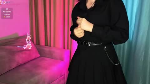 Snapshot of jenysmitt chatting on 11/12/25, 09:42 Jeny online show from 11/12/25, 09:42