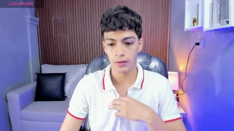 Snapshot of jeremias_1 chatting on 05/08/26, 01:27 JEREMIAS online show from 05/08/26, 01:27