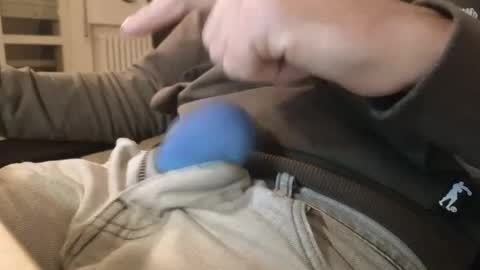 Snapshot of jeremie18cms chatting on 12/22/24, 07:42 Machine Sperme online show from 12/22/24, 07:42