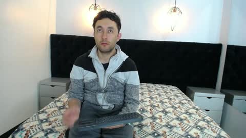 Snapshot of jeremmyandstacy chatting on 01/23/25, 12:19 Jeremmyandstacy online show from 01/23/25, 12:19