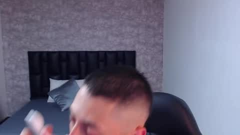 Snapshot of jeremy_lane chatting on 01/23/25, 02:12 Jeremy lane online show from 01/23/25, 02:12