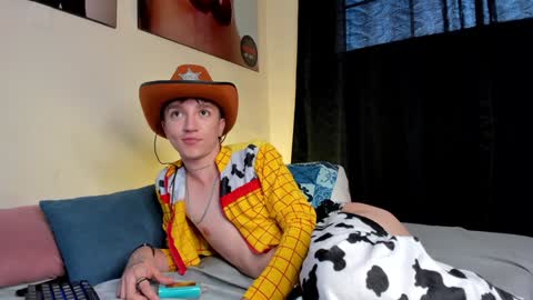 Snapshot of jeremy_salvatore_ chatting on 01/15/25, 12:04 jero independent model online show from 01/15/25, 12:04