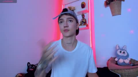 Snapshot of jeremy_salvatore_ chatting on 10/29/25, 04:59 jero independent model online show from 10/29/25, 04:59