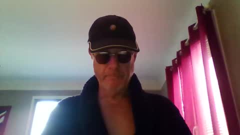 jerflor online show from 12/15/25, 12:09