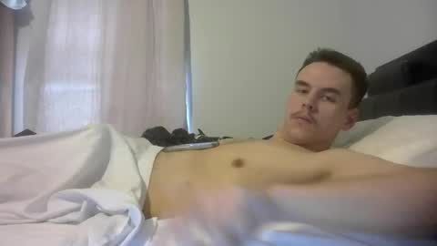 Snapshot of jerkjon1692 chatting on 04/15/26, 04:03 jerkjon1692 online show from 04/15/26, 04:03