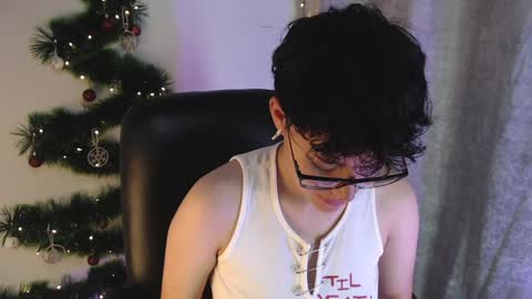 Snapshot of jero_harper1 chatting on 12/15/24, 04:48 jero harper1 online show from 12/15/24, 04:48