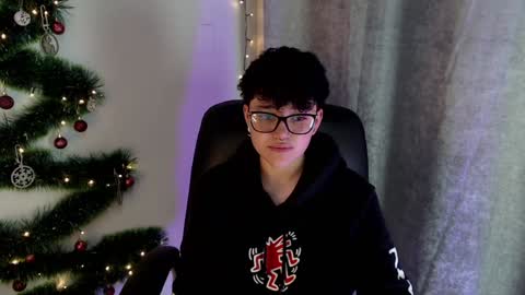 Snapshot of jero_harper1 chatting on 12/25/24, 06:20 jero harper1 online show from 12/25/24, 06:20