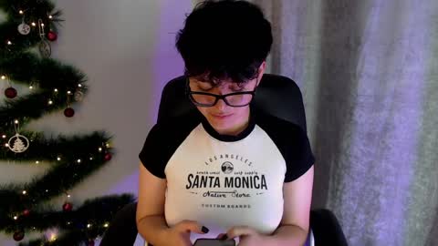 Snapshot of jero_harper1 chatting on 12/31/24, 08:34 jero harper1 online show from 12/31/24, 08:34