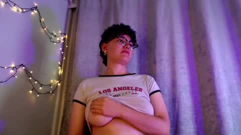 Snapshot of jero_harper1 chatting on 02/12/25, 09:42 jero harper1 online show from 02/12/25, 09:42