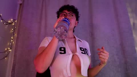 Snapshot of jero_harper1 chatting on 03/07/25, 08:44 jero harper1 online show from 03/07/25, 08:44