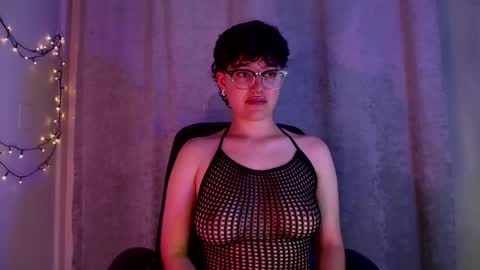 Snapshot of jero_harper1 chatting on 03/11/25, 08:20 jero harper1 online show from 03/11/25, 08:20