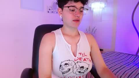 Snapshot of jero_harper1 chatting on 09/15/25, 02:50 jero harper1 online show from 09/15/25, 02:50