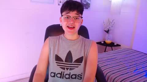 Snapshot of jero_harper1 chatting on 09/25/25, 02:43 jero harper1 online show from 09/25/25, 02:43