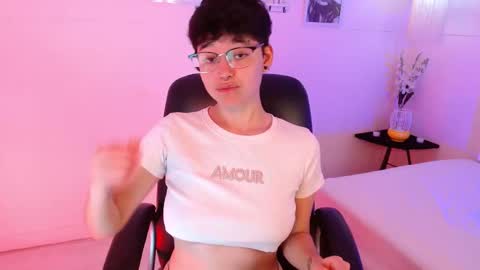 Snapshot of jero_harper1 chatting on 10/25/25, 02:13 jero harper1 online show from 10/25/25, 02:13