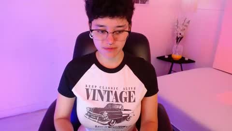 Snapshot of jero_harper1 chatting on 10/28/25, 02:20 jero harper1 online show from 10/28/25, 02:20