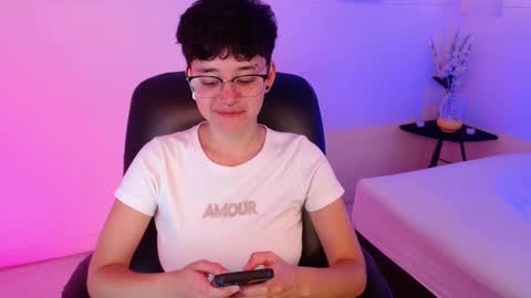 Snapshot of jero_harper1 chatting on 11/22/25, 10:09 jero harper1 online show from 11/22/25, 10:09