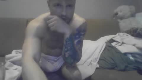 Snapshot of jerryalise chatting on 12/11/24, 01:28 jerryalise online show from 12/11/24, 01:28