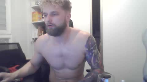 Snapshot of jerryalise chatting on 11/30/25, 04:22 jerryalise online show from 11/30/25, 04:22