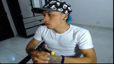 Snapshot of jersiherberth chatting on 02/25/26, 01:15 jersiherberth online show from 02/25/26, 01:15