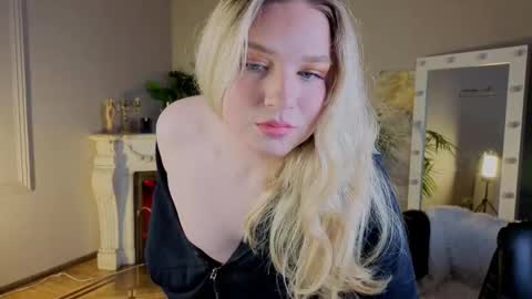 jes_solar online show from 11/12/25, 09:14