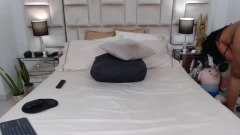 Snapshot of jesicataylorx chatting on 02/20/25, 10:48 JESICA online show from 02/20/25, 10:48