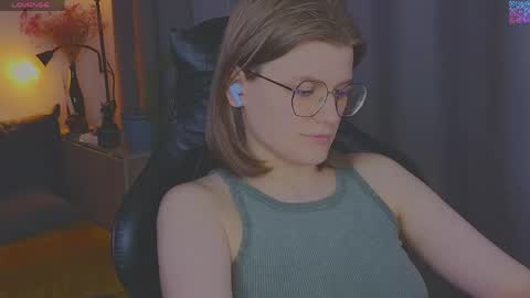 Snapshot of jess0e9 chatting on 04/19/26, 06:10 JessieVibes online show from 04/19/26, 06:10