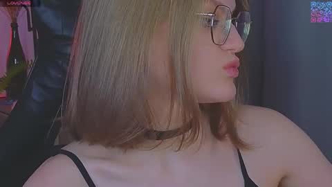 Snapshot of jess0e9 chatting on 05/05/26, 03:31 JessieVibes online show from 05/05/26, 03:31