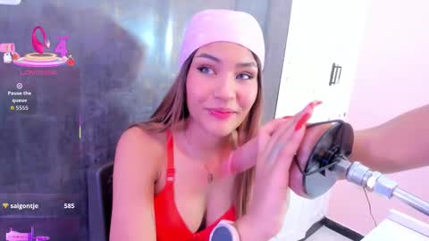 Snapshot of jess_ackerman chatting on 11/01/25, 07:49 Jess online show from 11/01/25, 07:49