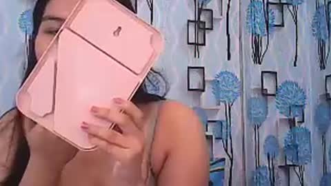 Snapshot of jessa_21 chatting on 07/31/26, 01:05 jessa_21 online show from 07/31/26, 01:05