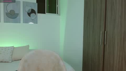 Snapshot of jessdant_luv chatting on 02/12/26, 03:01 Hello we are Jesse and Dante. online show from 02/12/26, 03:01