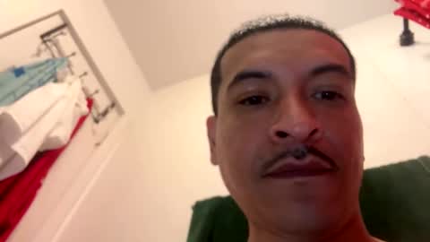 Hungjessy online show from 12/14/25, 08:35