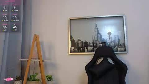 bella  adams online show from 12/05/25, 10:24