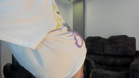 Snapshot of jessi_lemus chatting on 06/24/26, 08:19 jessi_lemus online show from 06/24/26, 08:19