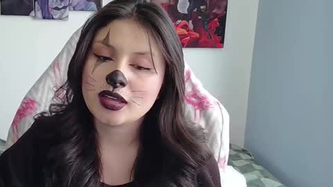 Jessica gomez online show from 10/31/25, 08:54