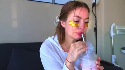 Jessy online show from 12/02/25, 02:17