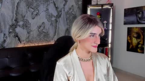 Snapshot of jessica_lisbon chatting on 04/18/26, 07:58 Jessica online show from 04/18/26, 07:58