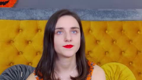 Jessica White online show from 11/24/25, 05:07