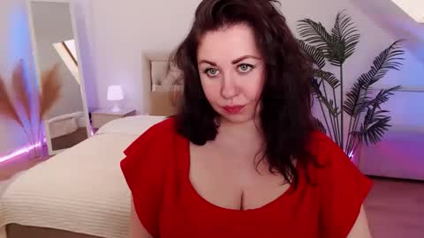 jessicaevanse online show from 04/16/26, 07:42