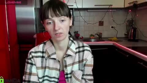 Snapshot of jessicaforris chatting on 02/25/25, 10:58 jessicaforris online show from 02/25/25, 10:58