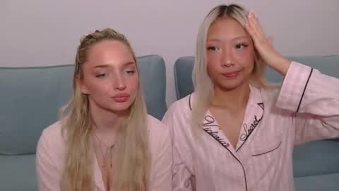 Jessica online show from 11/21/25, 01:37