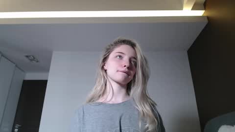 Snapshot of jessicahwinters chatting on 04/25/26, 03:53 Jessica online show from 04/25/26, 03:53