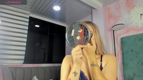 JESSI AND NAOMI online show from 12/20/25, 11:12