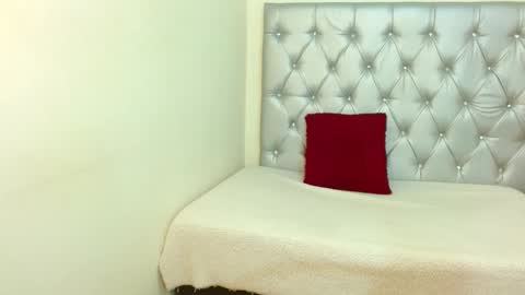 Snapshot of jessicarabbit4 chatting on 10/28/25, 03:10 jessicarabbit4 online show from 10/28/25, 03:10