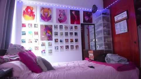 Snapshot of jessie_williams_01 chatting on 04/28/26, 06:57 Your Sweet Angel online show from 04/28/26, 06:57