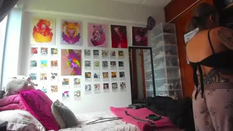 Snapshot of jessie_williams_01 chatting on 05/05/26, 06:49 Your Sweet Angel online show from 05/05/26, 06:49