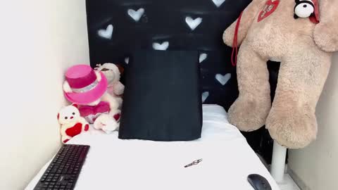 Snapshot of jessiedugalxxx chatting on 02/12/25, 04:01 Jessie Big Boobs online show from 02/12/25, 04:01