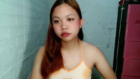 Snapshot of jessiefoxx0 chatting on 05/03/26, 12:27 Jessie online show from 05/03/26, 12:27